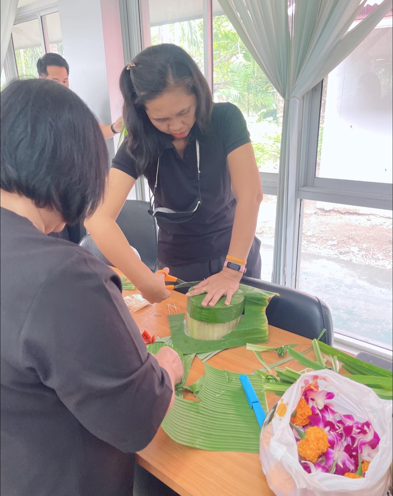 title - ส.ป.ก.ปทุมธานี ร่วมสืบสานประเพณีไทยในวันลอยกระทง #ฝีมือร้ายกาจไม่ธรรมดานะพวกเรา ชาว ส.ป.ก.ปทุม